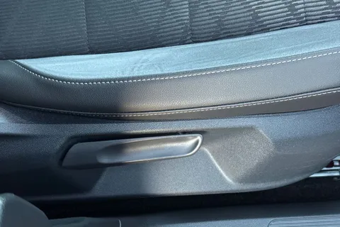 MV75UOJ Volkswagen T-Roc 1.5 TSI Black Edition 5dr DSG **19' MISANO ALLOYS + REAR VIEW CAMERA** Thumbnail #34