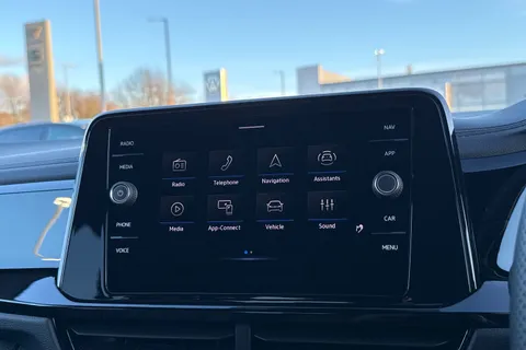 MV75UOJ Volkswagen T-Roc 1.5 TSI Black Edition 5dr DSG **19' MISANO ALLOYS + REAR VIEW CAMERA** Thumbnail #37