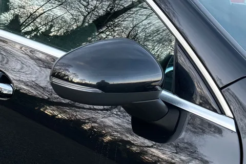 OU21VYV Mercedes-Benz Cla Class 1.3 CLA180 AMG Line (Premium Plus 2) Coupe 7G-DCT Euro 6 (s/s) 4dr Thumbnail #30