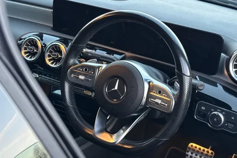 OU21VYV Mercedes-Benz Cla Class 1.3 CLA180 AMG Line (Premium Plus 2) Coupe 7G-DCT Euro 6 (s/s) 4dr Thumbnail #35