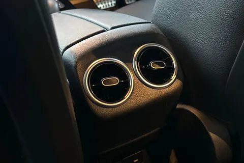 OU21VYV Mercedes-Benz Cla Class 1.3 CLA180 AMG Line (Premium Plus 2) Coupe 7G-DCT Euro 6 (s/s) 4dr Thumbnail #38