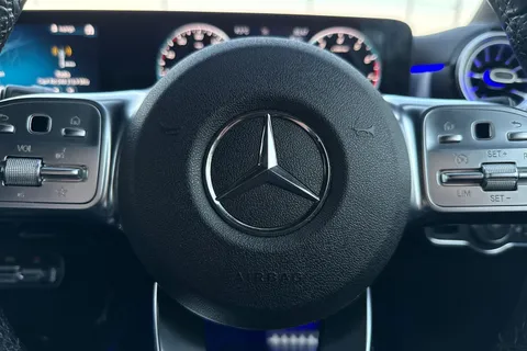 OU21VYV Mercedes-Benz Cla Class 1.3 CLA180 AMG Line (Premium Plus 2) Coupe 7G-DCT Euro 6 (s/s) 4dr Thumbnail #40