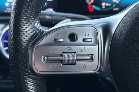 OU21VYV Mercedes-Benz Cla Class 1.3 CLA180 AMG Line (Premium Plus 2) Coupe 7G-DCT Euro 6 (s/s) 4dr Thumbnail #41