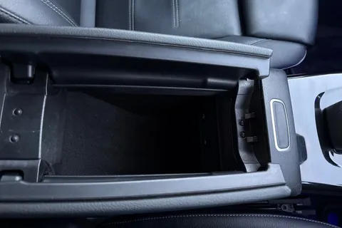 OU21VYV Mercedes-Benz Cla Class 1.3 CLA180 AMG Line (Premium Plus 2) Coupe 7G-DCT Euro 6 (s/s) 4dr Thumbnail #46