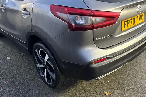 FP70TWX Nissan Qashqai 1.3 DIG-T N-Motion DCT Auto Euro 6 (s/s) 5dr Thumbnail #8