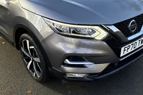 FP70TWX Nissan Qashqai 1.3 DIG-T N-Motion DCT Auto Euro 6 (s/s) 5dr Thumbnail #9