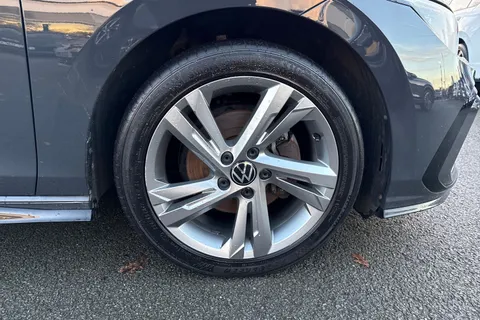 10 of 42 for Volkswagen Golf 1.5 TSI R-Line 5dr | Sat Nav | Adaptive Cruise Control