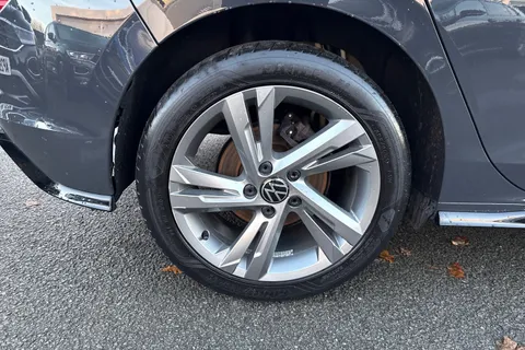 11 of 42 for Volkswagen Golf 1.5 TSI R-Line 5dr | Sat Nav | Adaptive Cruise Control