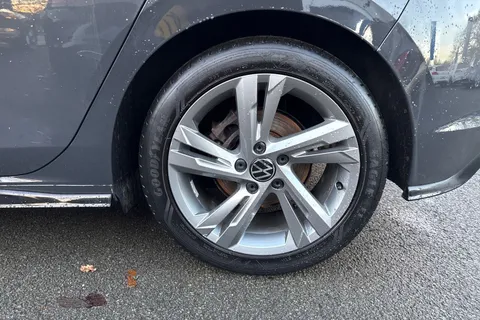 12 of 42 for Volkswagen Golf 1.5 TSI R-Line 5dr | Sat Nav | Adaptive Cruise Control