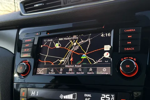 FP70TWX Nissan Qashqai 1.3 DIG-T N-Motion DCT Auto Euro 6 (s/s) 5dr Thumbnail #17