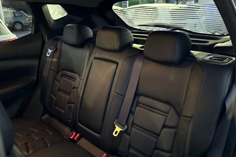 FP70TWX Nissan Qashqai 1.3 DIG-T N-Motion DCT Auto Euro 6 (s/s) 5dr Thumbnail #19