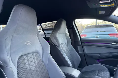 24 of 42 for Volkswagen Golf 1.5 TSI R-Line 5dr | Sat Nav | Adaptive Cruise Control