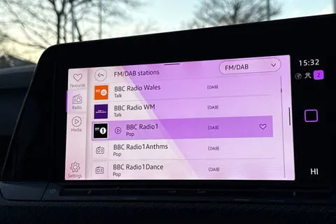 28 of 42 for Volkswagen Golf 1.5 TSI R-Line 5dr | Sat Nav | Adaptive Cruise Control