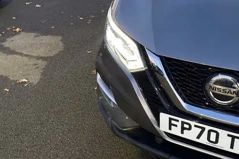 FP70TWX Nissan Qashqai 1.3 DIG-T N-Motion DCT Auto Euro 6 (s/s) 5dr Thumbnail #31