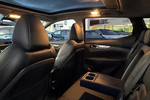 FP70TWX Nissan Qashqai 1.3 DIG-T N-Motion DCT Auto Euro 6 (s/s) 5dr Thumbnail #36