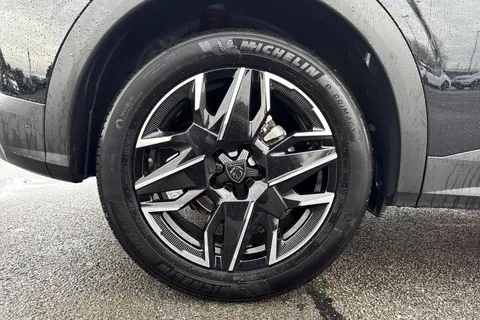 KM25RBO PEUGEOT 3008 1.2 HYBRID GT e-DSC6 Euro 6 (s/s) 5dr Thumbnail #11