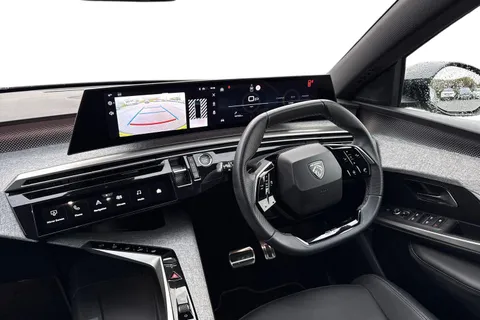 KM25RBO PEUGEOT 3008 1.2 HYBRID GT e-DSC6 Euro 6 (s/s) 5dr Thumbnail #18