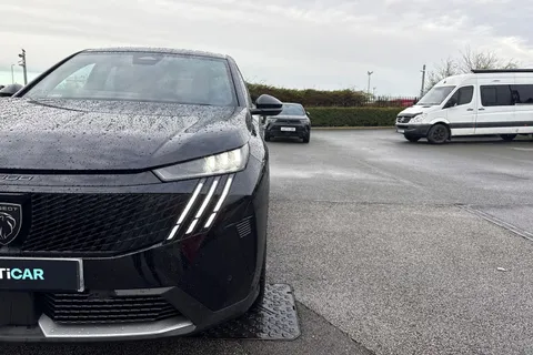KM25RBO PEUGEOT 3008 1.2 HYBRID GT e-DSC6 Euro 6 (s/s) 5dr Thumbnail #26