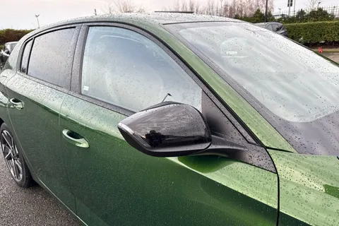 MF72YMK PEUGEOT 308 1.2 PureTech Allure Premium EAT Euro 6 (s/s) 5dr Thumbnail #28