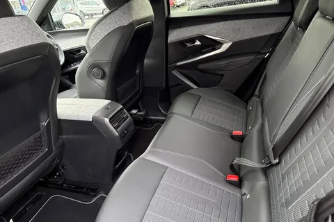 KM25RBO PEUGEOT 3008 1.2 HYBRID GT e-DSC6 Euro 6 (s/s) 5dr Thumbnail #35