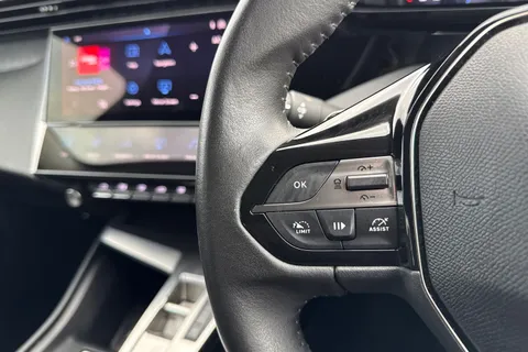 MF72YMK PEUGEOT 308 1.2 PureTech Allure Premium EAT Euro 6 (s/s) 5dr Thumbnail #37