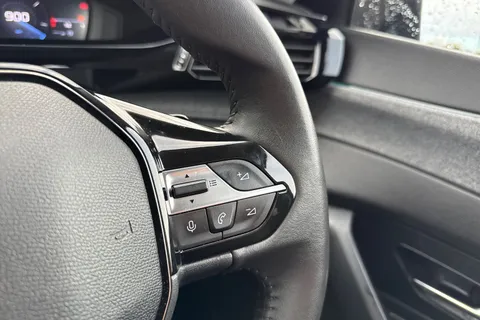 MF72YMK PEUGEOT 308 1.2 PureTech Allure Premium EAT Euro 6 (s/s) 5dr Thumbnail #38