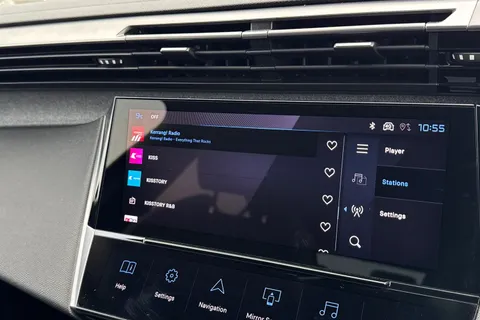 MF72YMK PEUGEOT 308 1.2 PureTech Allure Premium EAT Euro 6 (s/s) 5dr Thumbnail #42