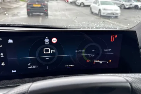 KM25RBO PEUGEOT 3008 1.2 HYBRID GT e-DSC6 Euro 6 (s/s) 5dr Thumbnail #41