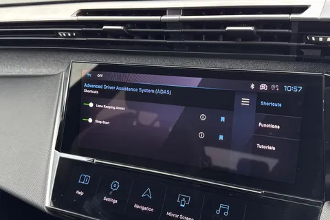 MF72YMK PEUGEOT 308 1.2 PureTech Allure Premium EAT Euro 6 (s/s) 5dr Thumbnail #45