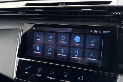 MF72YMK PEUGEOT 308 1.2 PureTech Allure Premium EAT Euro 6 (s/s) 5dr Thumbnail #46