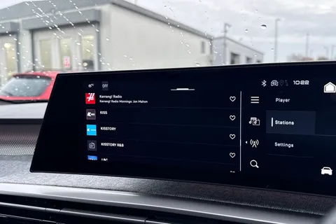 KM25RBO PEUGEOT 3008 1.2 HYBRID GT e-DSC6 Euro 6 (s/s) 5dr Thumbnail #43