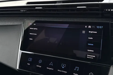 MF72YMK PEUGEOT 308 1.2 PureTech Allure Premium EAT Euro 6 (s/s) 5dr Thumbnail #47