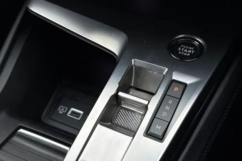 MF72YMK PEUGEOT 308 1.2 PureTech Allure Premium EAT Euro 6 (s/s) 5dr Thumbnail #52