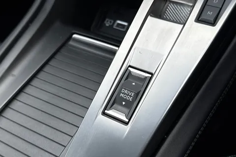 MF72YMK PEUGEOT 308 1.2 PureTech Allure Premium EAT Euro 6 (s/s) 5dr Thumbnail #53