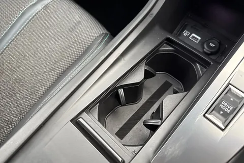 MF72YMK PEUGEOT 308 1.2 PureTech Allure Premium EAT Euro 6 (s/s) 5dr Thumbnail #54