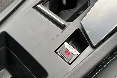 MF72YMK PEUGEOT 308 1.2 PureTech Allure Premium EAT Euro 6 (s/s) 5dr Thumbnail #55