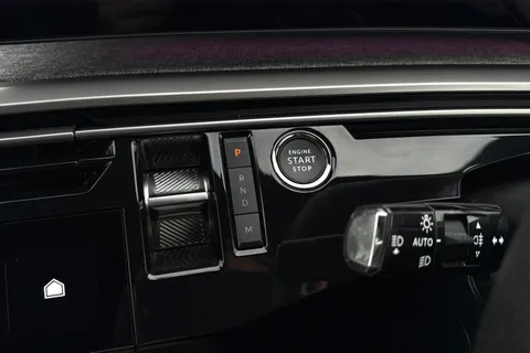 KM25RBO PEUGEOT 3008 1.2 HYBRID GT e-DSC6 Euro 6 (s/s) 5dr Thumbnail #52