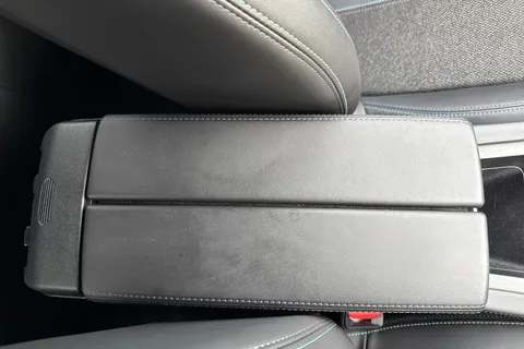 MF72YMK PEUGEOT 308 1.2 PureTech Allure Premium EAT Euro 6 (s/s) 5dr Thumbnail #56