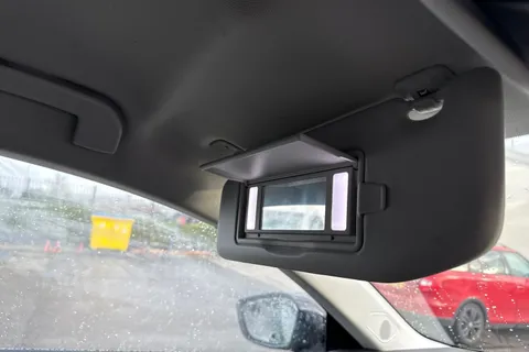 MF72YMK PEUGEOT 308 1.2 PureTech Allure Premium EAT Euro 6 (s/s) 5dr Thumbnail #60