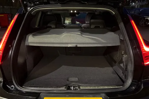 BK70HDG Volvo Xc40 2.0 B4 MHEV Inscription Auto Euro 6 (s/s) 5dr Thumbnail #7