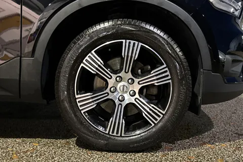 BK70HDG Volvo Xc40 2.0 B4 MHEV Inscription Auto Euro 6 (s/s) 5dr Thumbnail #10