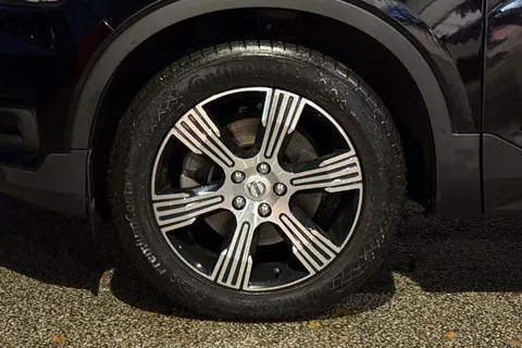 BK70HDG Volvo Xc40 2.0 B4 MHEV Inscription Auto Euro 6 (s/s) 5dr Thumbnail #13