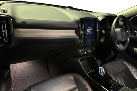 BK70HDG Volvo Xc40 2.0 B4 MHEV Inscription Auto Euro 6 (s/s) 5dr Thumbnail #15
