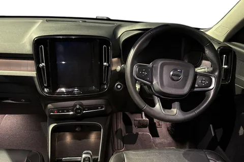 BK70HDG Volvo Xc40 2.0 B4 MHEV Inscription Auto Euro 6 (s/s) 5dr Thumbnail #18