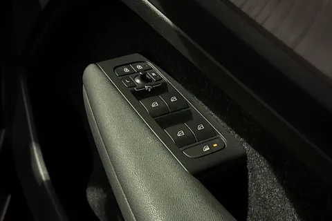 BK70HDG Volvo Xc40 2.0 B4 MHEV Inscription Auto Euro 6 (s/s) 5dr Thumbnail #21