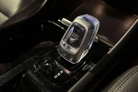 BK70HDG Volvo Xc40 2.0 B4 MHEV Inscription Auto Euro 6 (s/s) 5dr Thumbnail #23