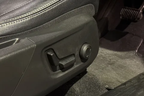 BK70HDG Volvo Xc40 2.0 B4 MHEV Inscription Auto Euro 6 (s/s) 5dr Thumbnail #30