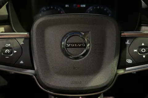 BK70HDG Volvo Xc40 2.0 B4 MHEV Inscription Auto Euro 6 (s/s) 5dr Thumbnail #32