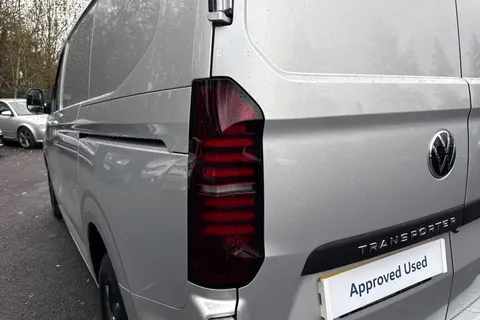 CX75HYH Volkswagen Transporter T32 Panel Van Commerce Pro SWB 170 PS 2.0 TDI 8sp Automatic Thumbnail #7