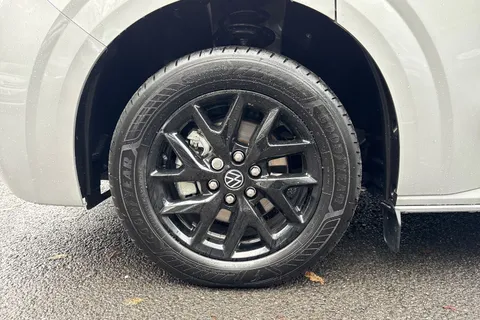 CX75HYH Volkswagen Transporter T32 Panel Van Commerce Pro SWB 170 PS 2.0 TDI 8sp Automatic Thumbnail #12